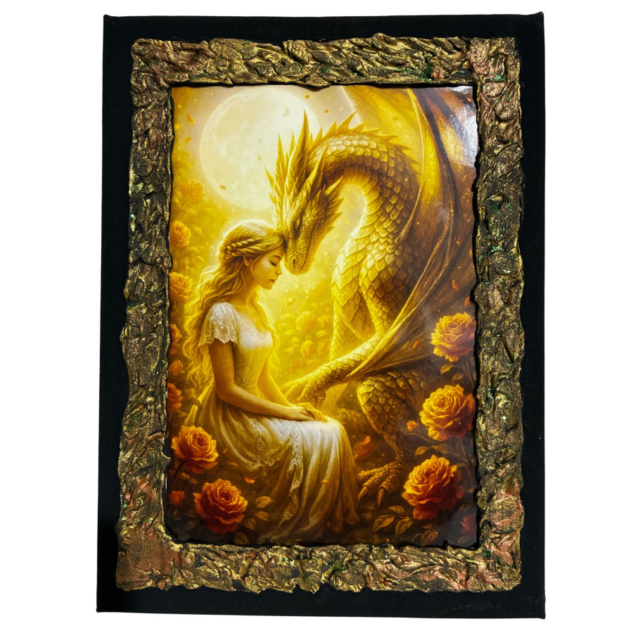 Cuadro dragón dorado protector junto a mujer en lienzo decorado a mano