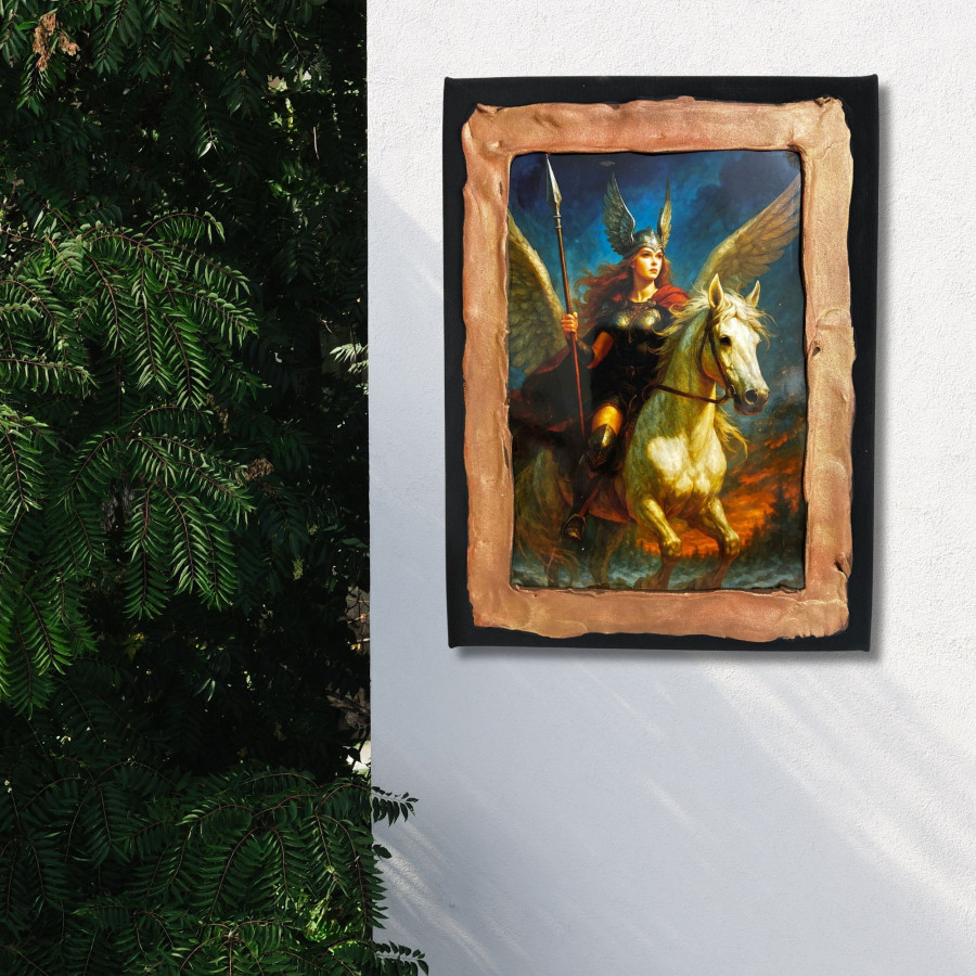Cuadro de valquiria nórdica decorado a mano colgado en pared
