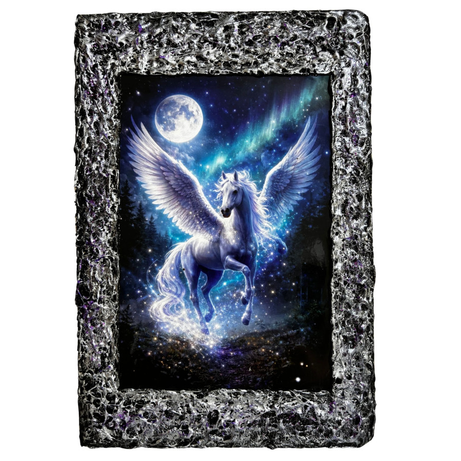 Libreta Pegaso Mágico con ilustración de pegaso alado bajo la luna y auroras