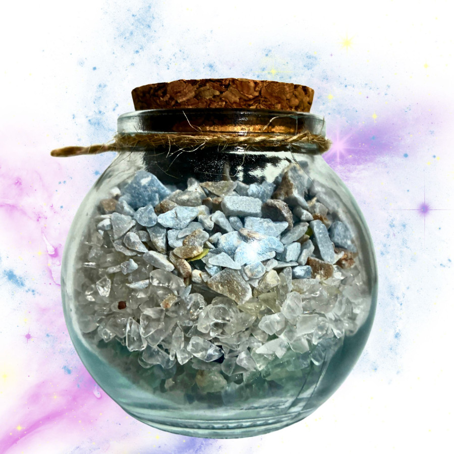 Detalle interior tarrito Géminis minerales fluorita calcedonia cuarzo blanco