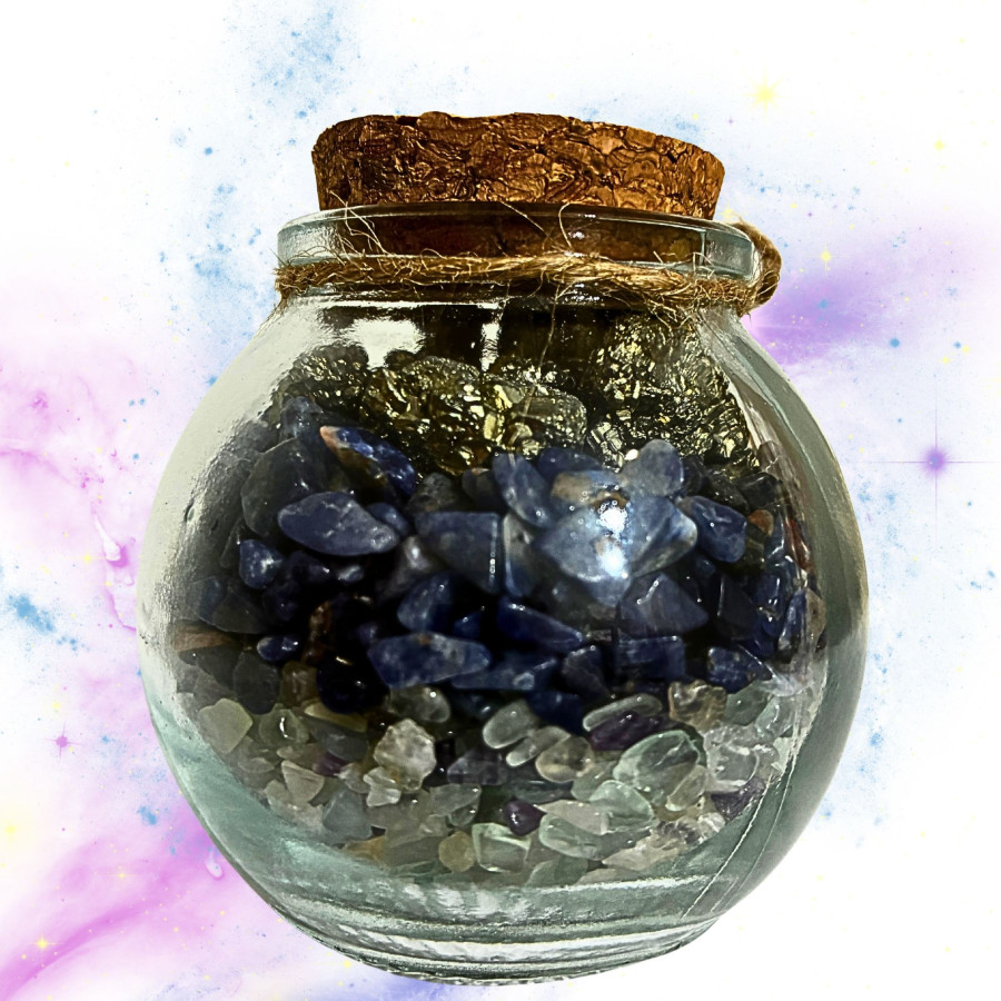 Detalle interior tarrito Mente de Bruja minerales fluorita sodalita pirita