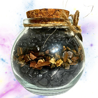 Detalle interior tarrito Escudo Mágico minerales turmalina ojo de tigre obsidiana