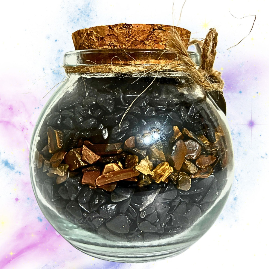 Detalle interior tarrito Escudo Mágico minerales turmalina ojo de tigre obsidiana